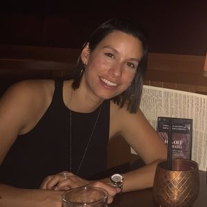 Meet your Posher, Thais